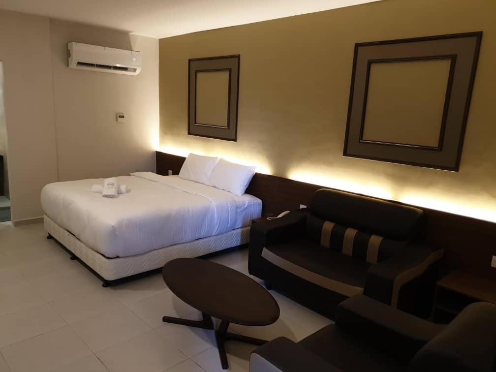 Ants Hotel Kangar Bagian luar foto