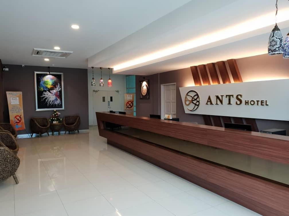 Ants Hotel Kangar Bagian luar foto